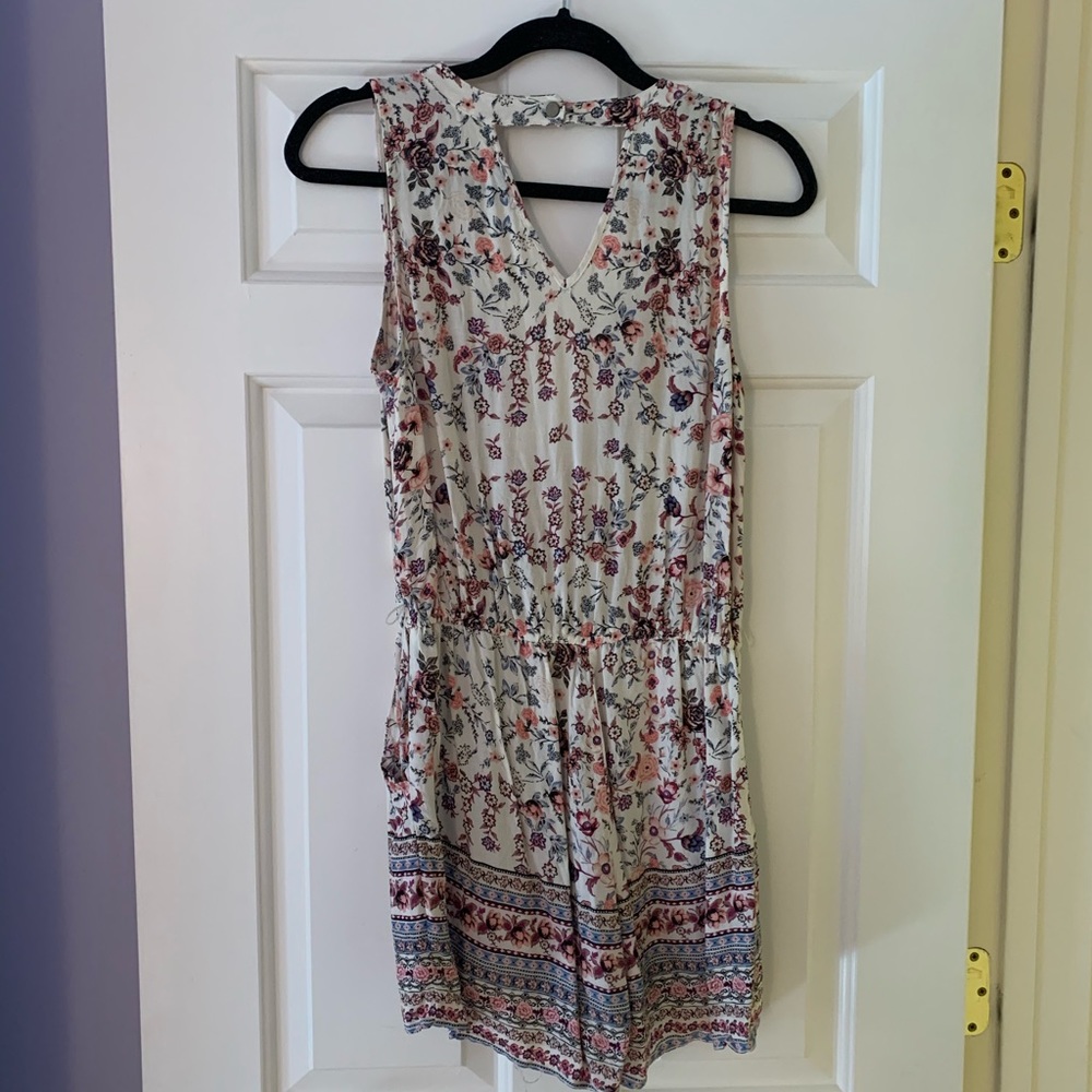 Floral Romper - Picture 3 of 5